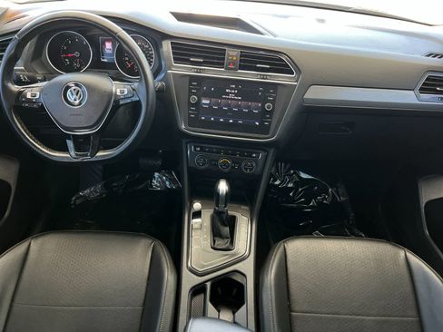 Used 2019 Volkswagen Tiguan SE FWD image 4