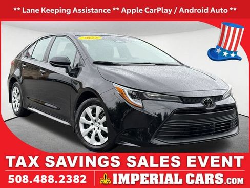 Used 2025 Toyota Corolla LE FWD image 1