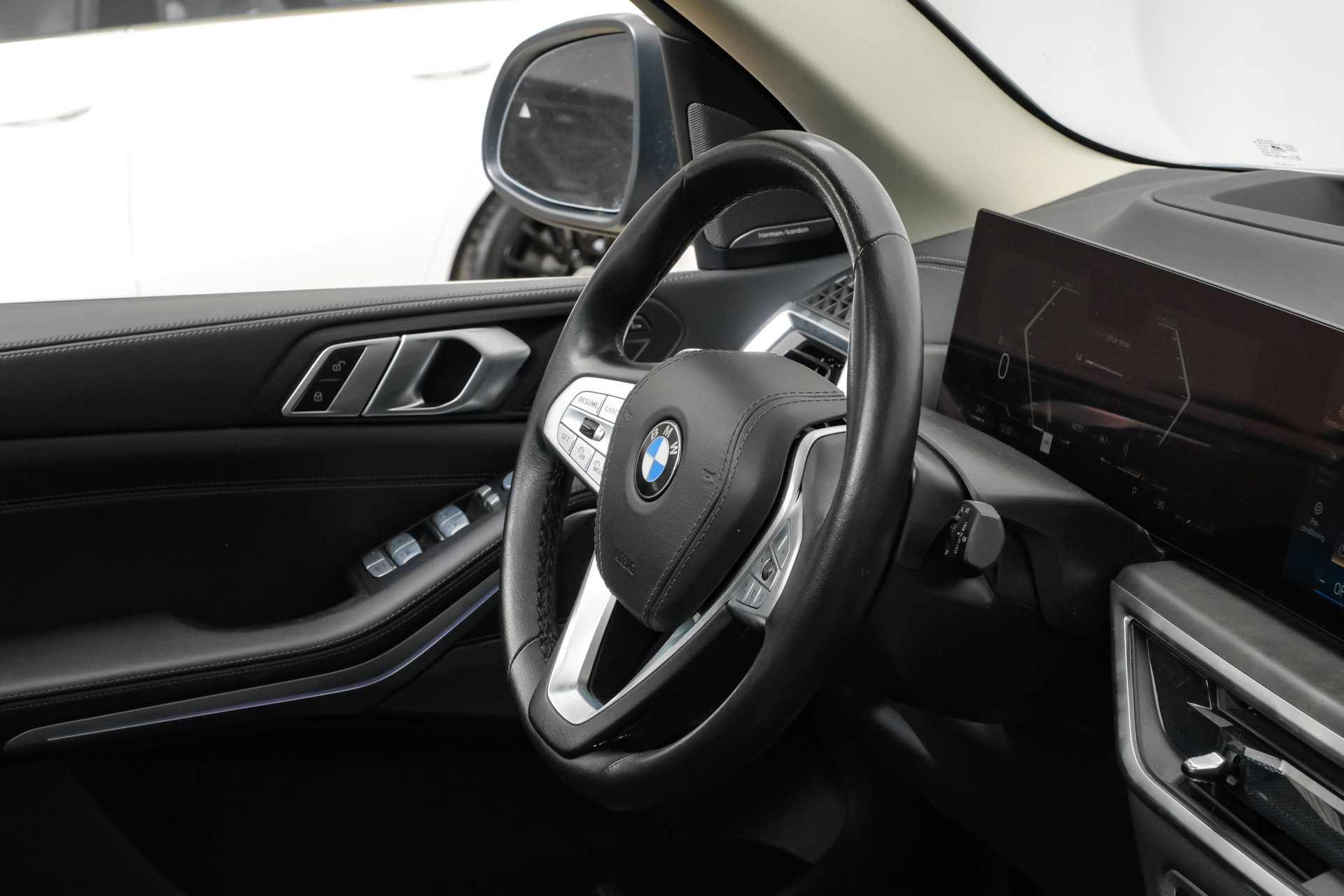 Used 2025 BMW X7 xDrive40i AWD/4WD image 16