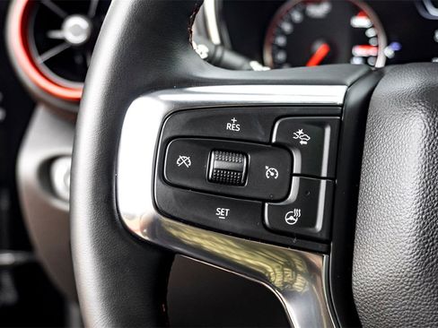 Used 2025 Chevrolet Blazer RS image 18