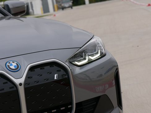 Used 2023 BMW i4 eDrive35 w/ Premium Package RWD image 10