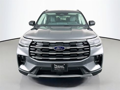 New 2026 Ford Explorer Active w/ Active Comfort Package image 2
