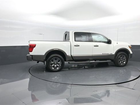 Used 2019 Nissan Titan Platinum Reserve w/ Platinum Utility Package image 8