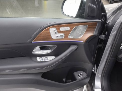 New 2025 Mercedes-Benz GLS 580 4MATIC image 23