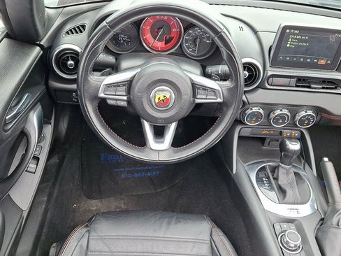 Used 2020 FIAT 124 Spider Abarth w/ Convenience Group RWD image 10