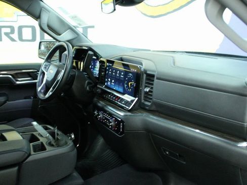 Used 2023 Chevrolet Silverado 1500 LT image 12
