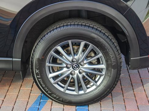 Used 2017 MAZDA CX-5 Touring image 5