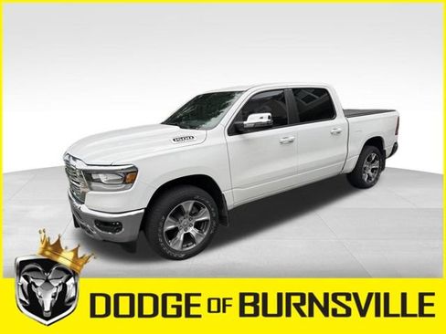 Used 2024 RAM 1500 Laramie AWD/4WD image 3