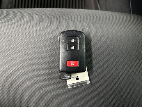 Used 2020 Toyota Tundra SR5 w/ TRD Off-Road Package image 41