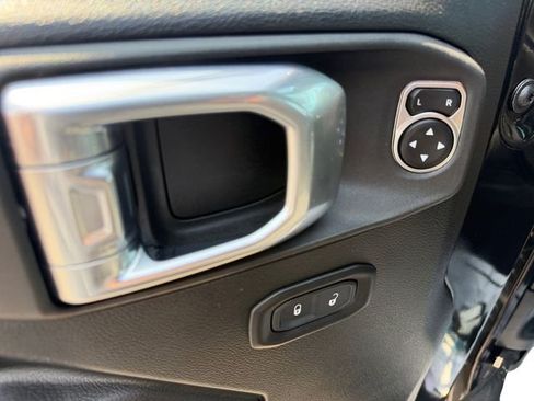 Used 2024 Jeep Wrangler Unlimited Sport AWD/4WD image 15