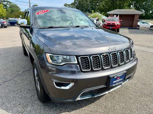 Used 2017 Jeep Grand Cherokee Limited AWD/4WD image 7