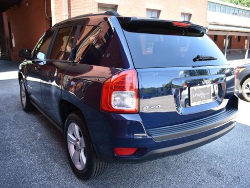 Used 2012 Jeep Compass Sport AWD/4WD image 5