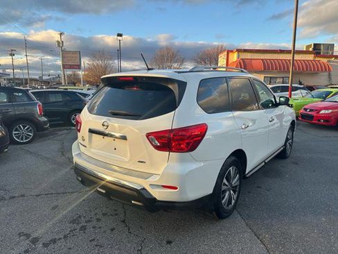 Used 2017 Nissan Pathfinder S image 5