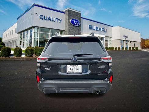 Certified 2025 Subaru Forester Limited AWD/4WD image 3