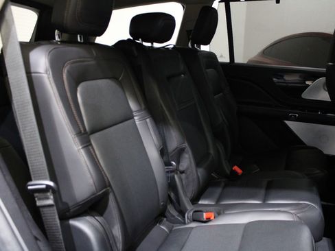 Used 2021 Lincoln Aviator Reserve w/ Equipment Group 202A AWD/4WD image 21