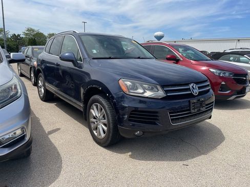 Used 2014 Volkswagen Touareg Sport AWD/4WD image 1