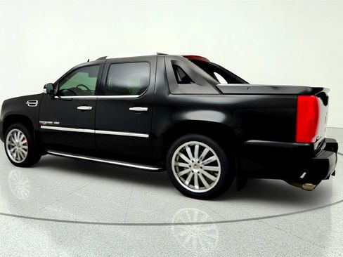 Used 2012 Cadillac Escalade EXT Luxury AWD/4WD image 7