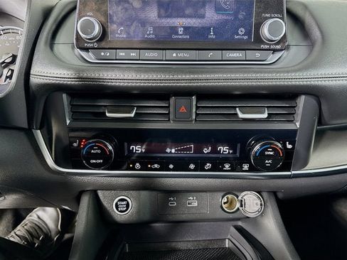 Certified 2023 Nissan Rogue SV w/ SV Premium B Package AWD/4WD image 13
