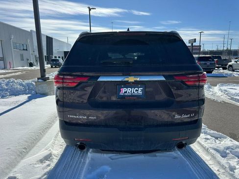 Used 2023 Chevrolet Traverse LT image 5