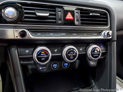 Used 2023 Genesis G70 2.0T RWD image 24
