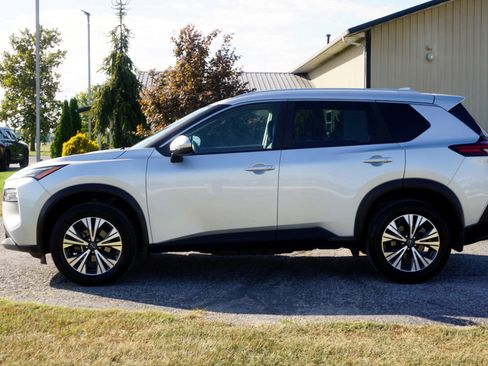 Used 2022 Nissan Rogue SV w/ SV Premium Package image 25