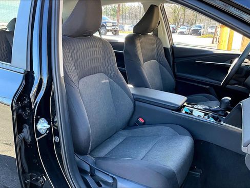 Certified 2025 Toyota Camry LE image 9