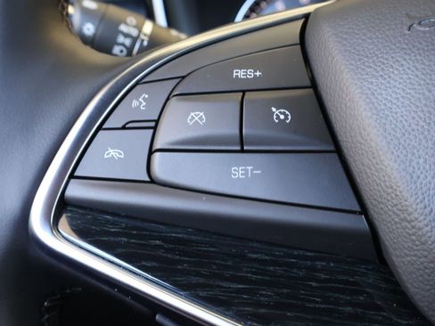 Used 2025 Cadillac XT5 Premium Luxury image 23