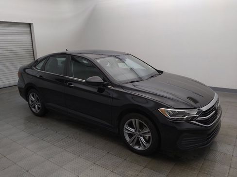 Used 2024 Volkswagen Jetta SE FWD image 11