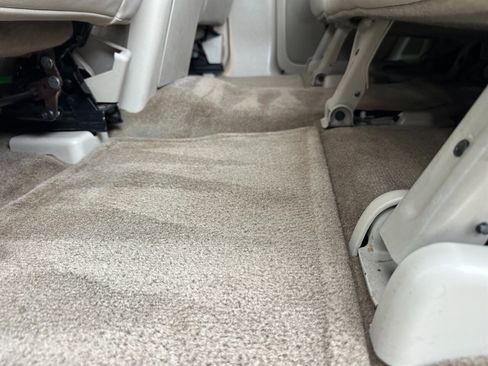 Used 2005 Cadillac Escalade AWD image 32