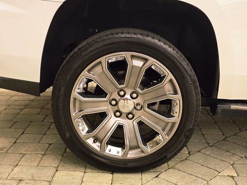 Used 2015 GMC Yukon Denali w/ Premium Package image 41