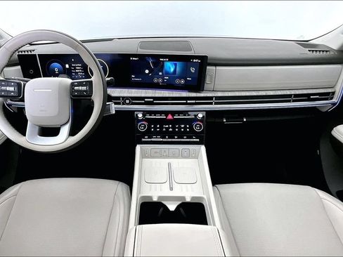 Used 2025 Hyundai Santa Fe Calligraphy FWD image 19