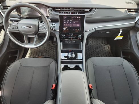 New 2026 Jeep Grand Cherokee L Laredo RWD image 20