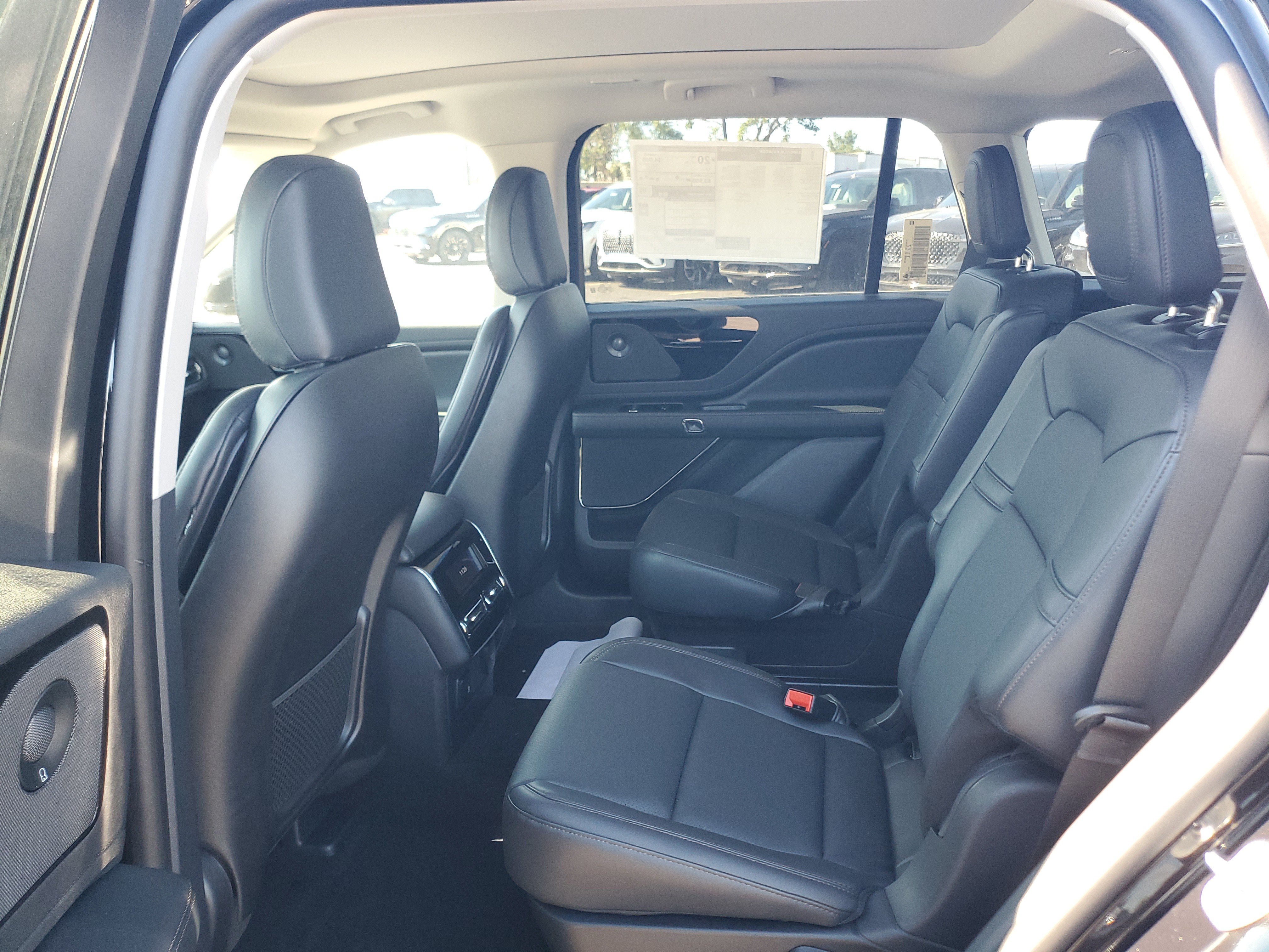 New 2026 Lincoln Aviator AWD image 23