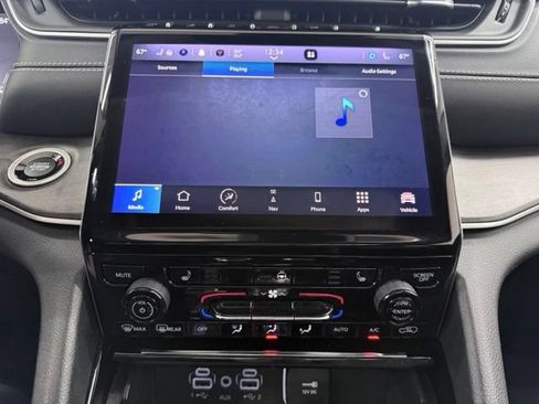 Used 2023 Jeep Grand Cherokee Limited w/ MOPAR Finishing Package AWD/4WD image 29