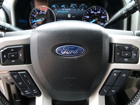 Used 2017 Ford F350 Lariat w/ Lariat Ultimate Package image 28