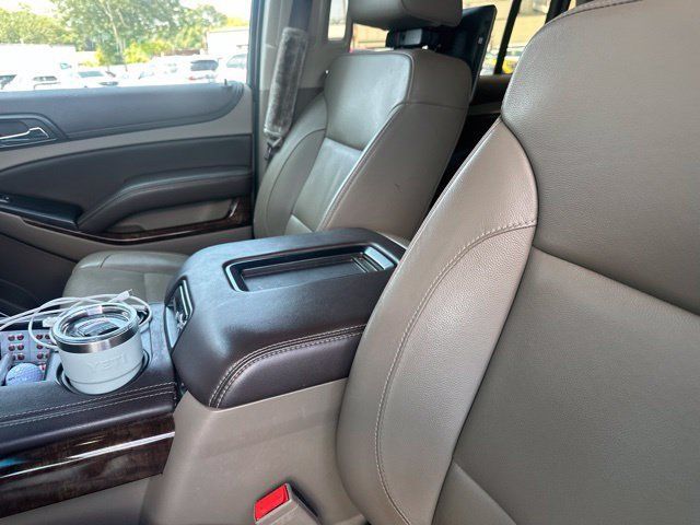 Used 2018 Chevrolet Suburban LT w/ Luxury Package AWD/4WD image 34