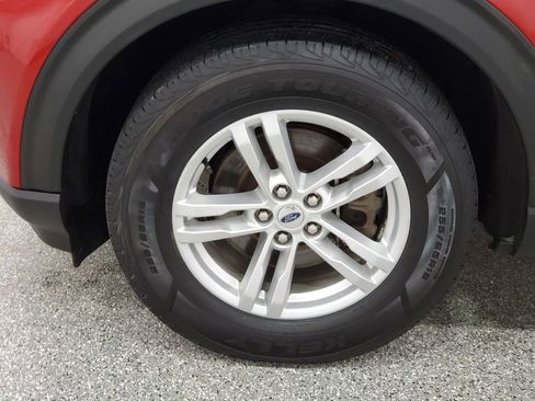 Used 2020 Ford Explorer XLT w/ Equipment Group 202A image 8