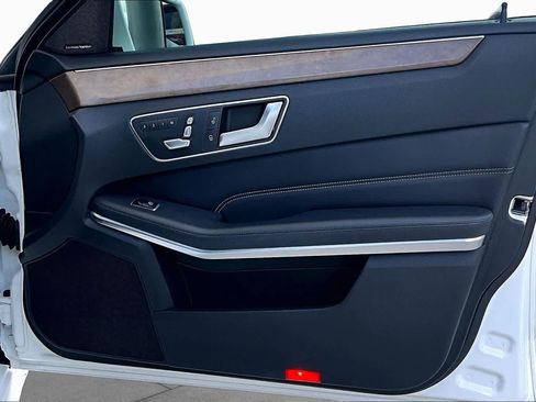 Used 2016 Mercedes-Benz E 350 Sedan image 20