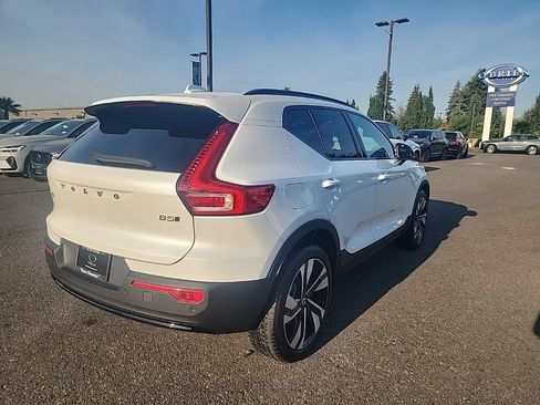 Certified 2023 Volvo XC40 B5 Ultimate w/ Protection Package Premier AWD/4WD image 5
