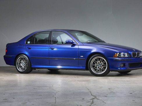 Used 2002 BMW M5 RWD image 3