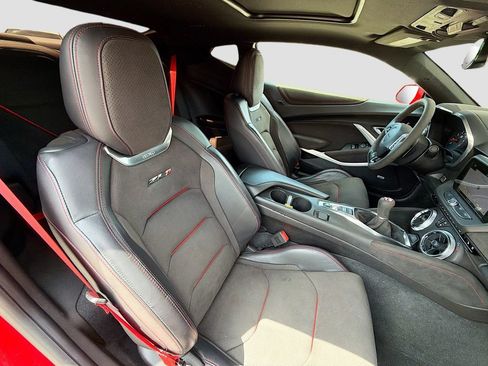 Used 2018 Chevrolet Camaro ZL1 RWD image 27