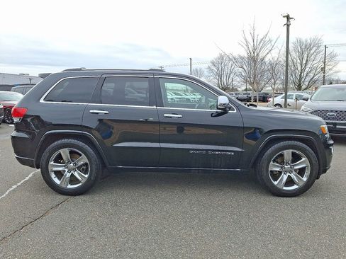 Used 2017 Jeep Grand Cherokee Overland image 8