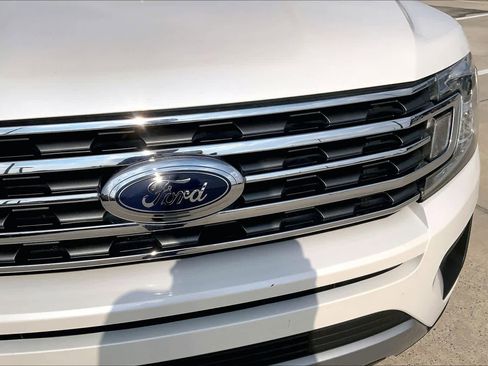 Used 2018 Ford Expedition XLT w/ Equipment Group 202A image 28