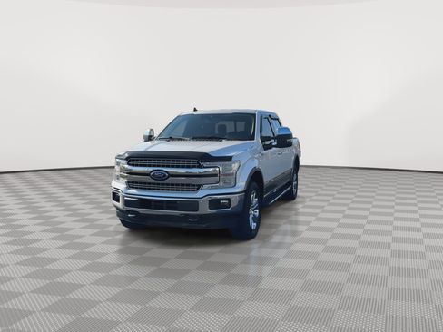 Used 2019 Ford F150 Lariat w/ Equipment Group 502A Luxury AWD/4WD image 4