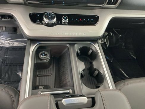 New 2025 Ford Expedition Max Active image 21