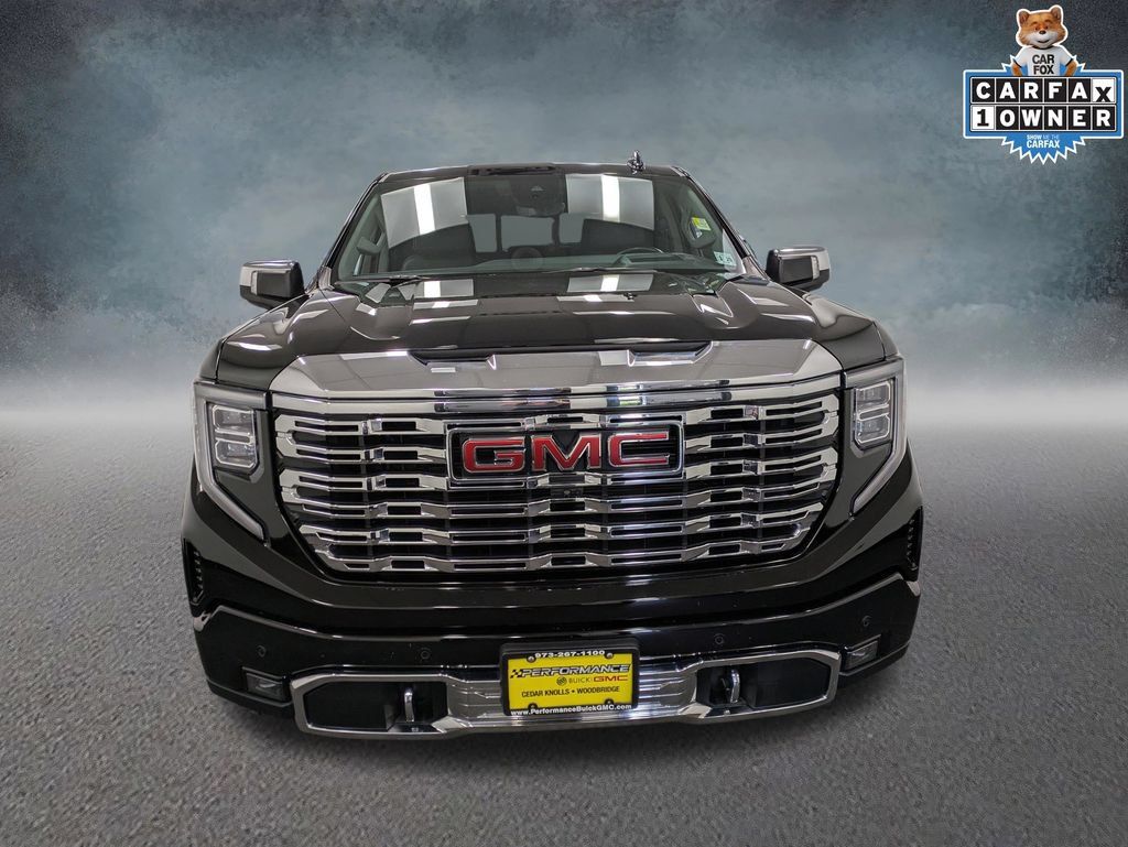 Used 2023 GMC Sierra 1500 Denali w/ Technology Package AWD/4WD image 2