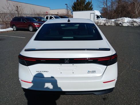 Used 2025 Honda Accord Sport image 4