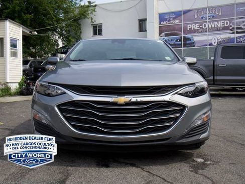 Used 2024 Chevrolet Malibu LT FWD image 2