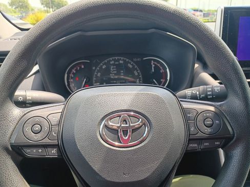 Used 2025 Toyota RAV4 XLE FWD image 16