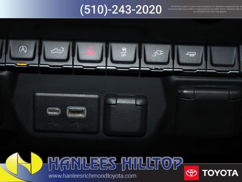 Used 2021 Chevrolet Silverado 1500 Custom image 18